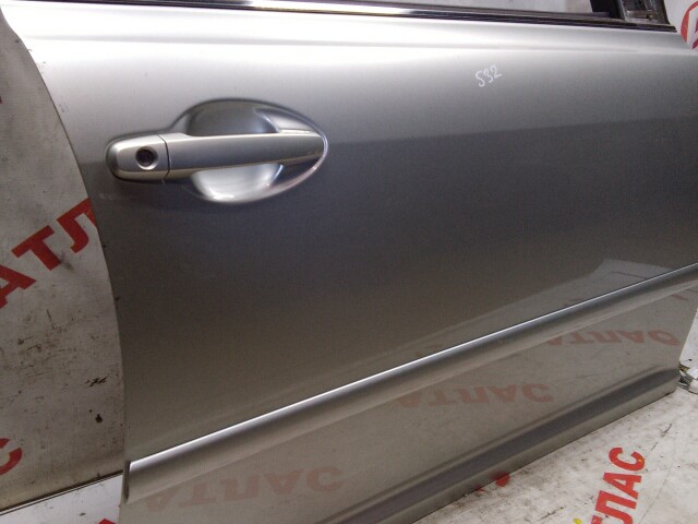 Дверь TOYOTA Avensis 