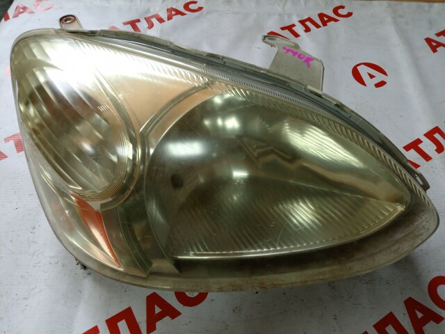 Фара TOYOTA Platz 