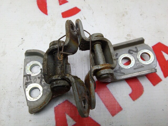 Кронштейны двери NISSAN March 