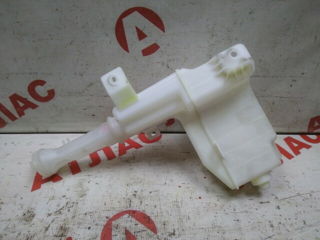 Бачок омывателя MAZDA Premacy 