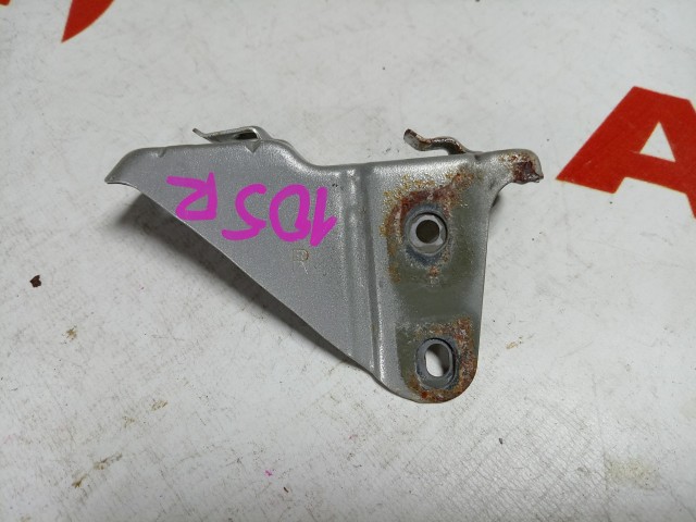 Крепление фары TOYOTA Avensis 