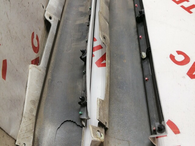 Накладка порога TOYOTA Avensis 