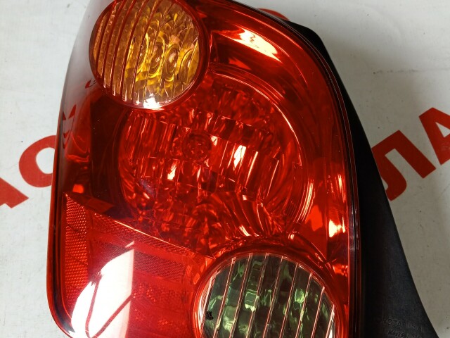 Стоп TOYOTA Ist 