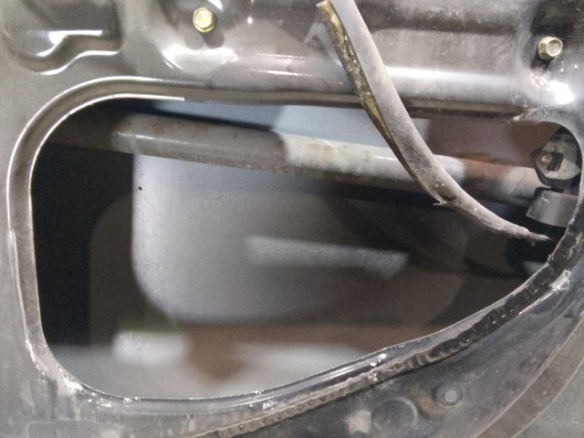 Дверь TOYOTA Gaia 