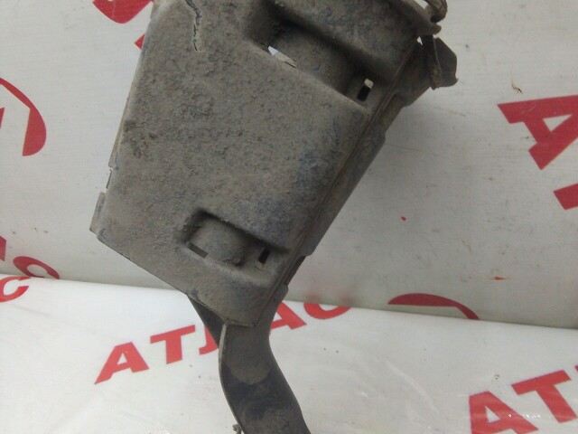 Защита горловины бензобака TOYOTA Sprinter 