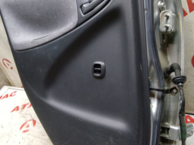 Дверь TOYOTA Vitz 