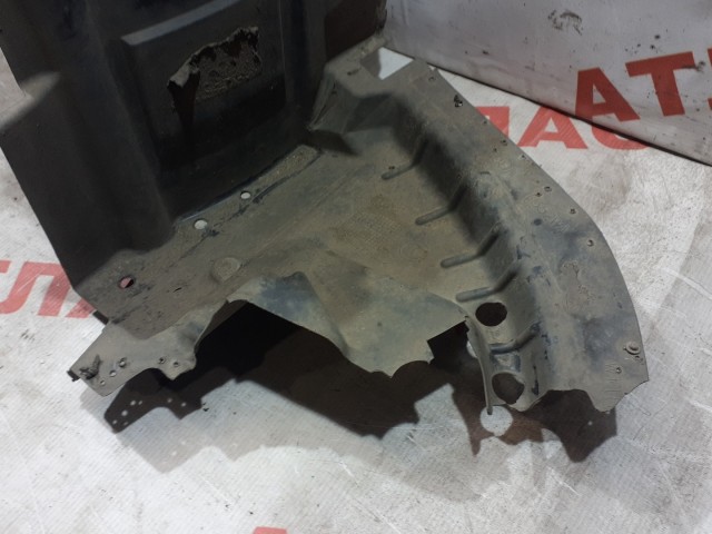 Подкрылок TOYOTA Avensis 