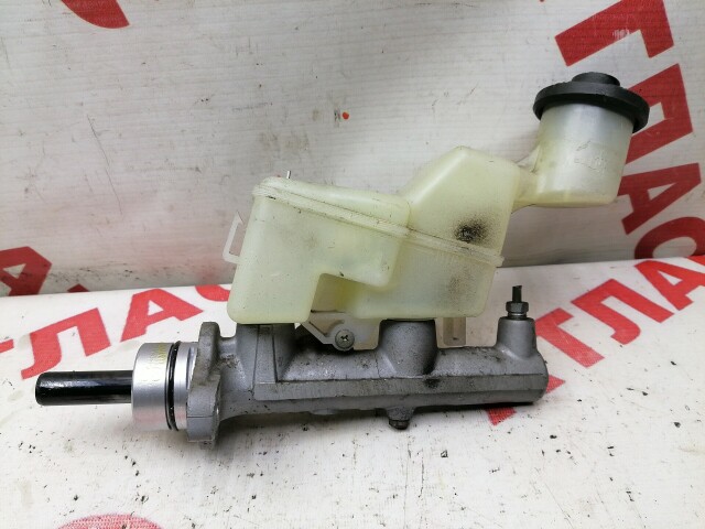 Главный тормозной цилиндр TOYOTA Corolla Runx 