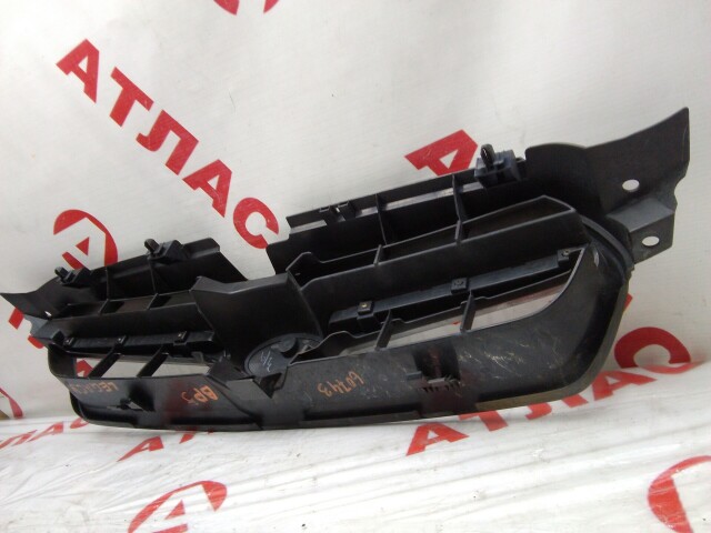 Решетка радиатора SUBARU Legacy 