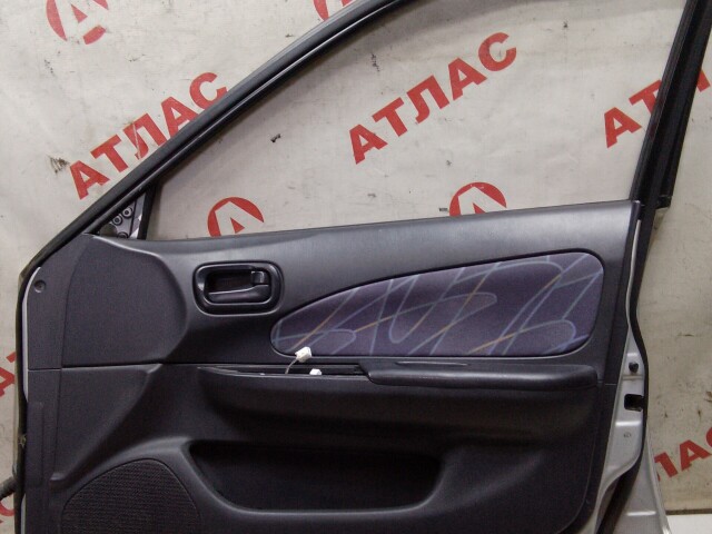 Дверь NISSAN Wingroad 