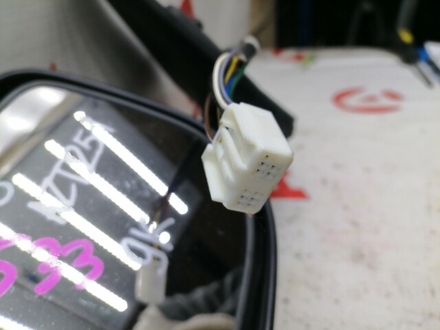 Зеркало TOYOTA Avensis 