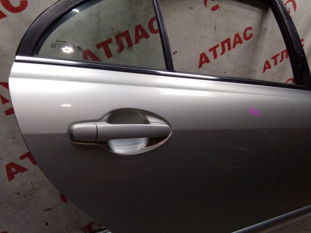 Дверь TOYOTA Avensis 