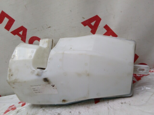 Бачок омывателя RENAULT Duster 