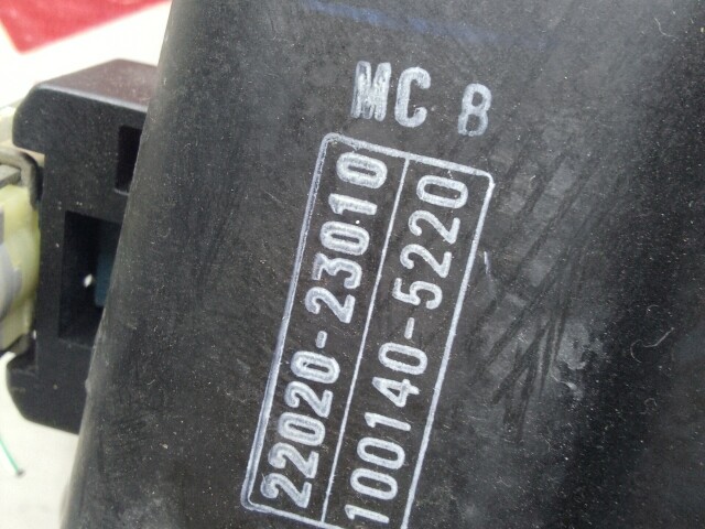 Корпус воздушного фильтра TOYOTA Vitz 1SZ-FE