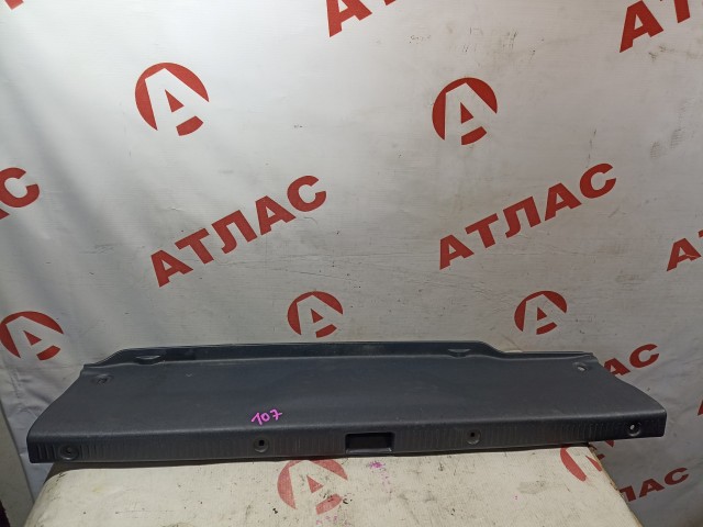 Накладка замка багажника TOYOTA Camry 