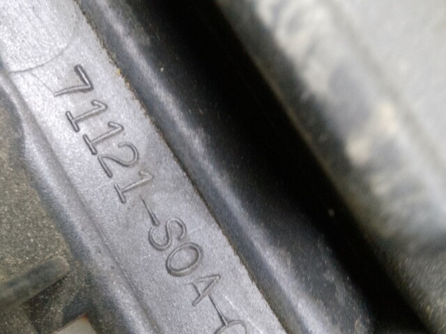 Решетка радиатора HONDA Accord 