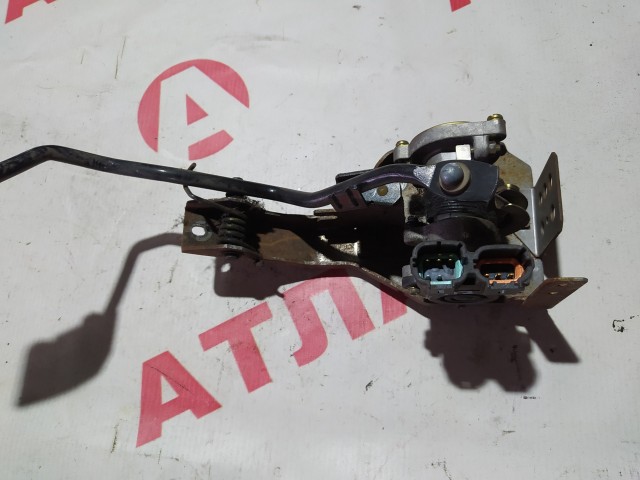 Педаль газа NISSAN Primera 