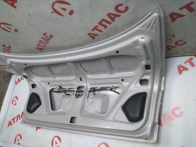 Крышка багажника TOYOTA Corolla 