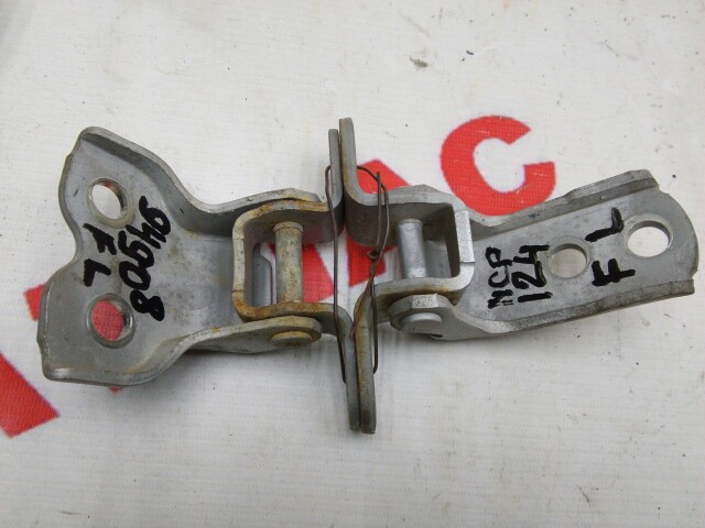 Кронштейны двери TOYOTA Corolla Fielder 