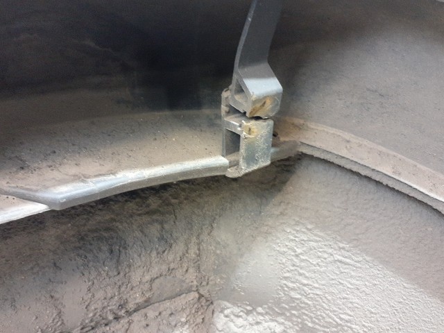 Бампер задний TOYOTA Avensis 