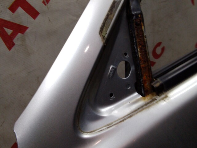 Дверь NISSAN Sunny 