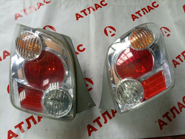 Стоп TOYOTA Ist 