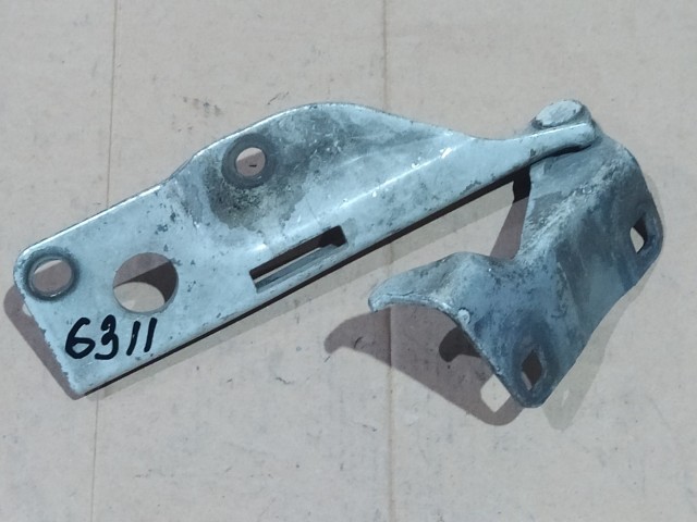 Кронштейны капота NISSAN Wingroad 