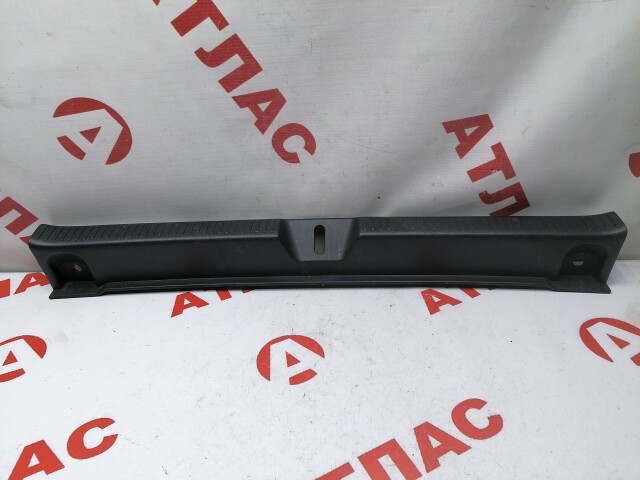 Накладка замка багажника TOYOTA Corolla Runx 