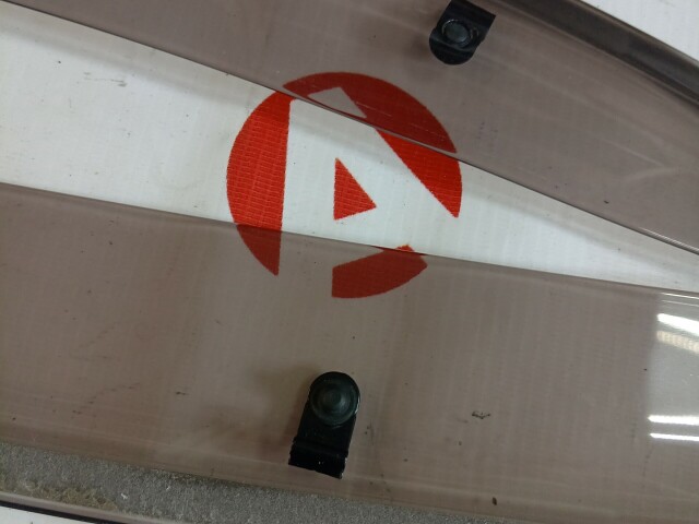 Ветровик TOYOTA Avensis 