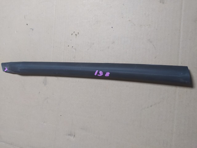 Уплотнитель TOYOTA Avensis 