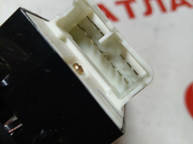 Блок управления стеклоподъемниками TOYOTA Vitz 