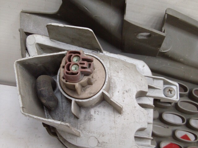 Решетка радиатора NISSAN March 