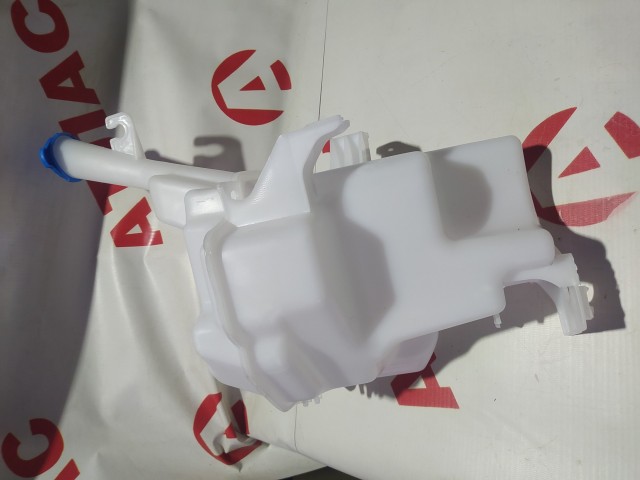 Бачок омывателя HYUNDAI Solaris 