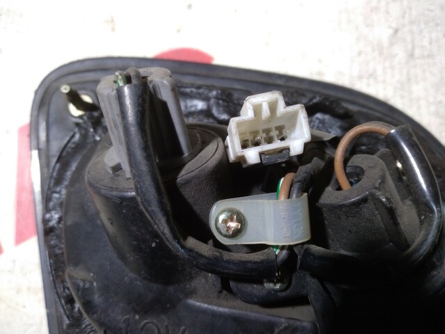 Вставка багажника NISSAN Pulsar 