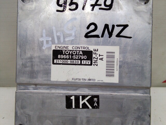 Компьютер TOYOTA Ist 2NZ-FE