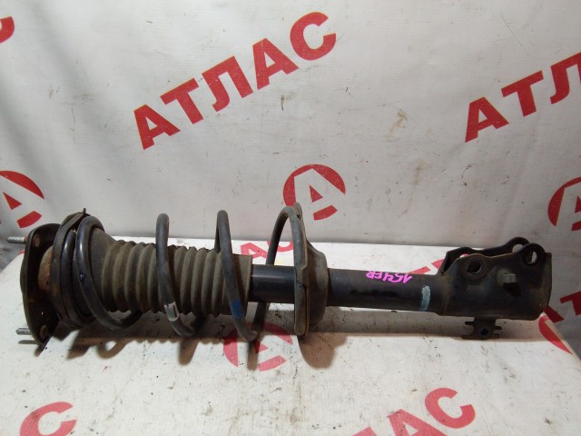 Стойка TOYOTA Ist 