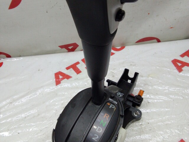 Рычаг КПП TOYOTA Ist 