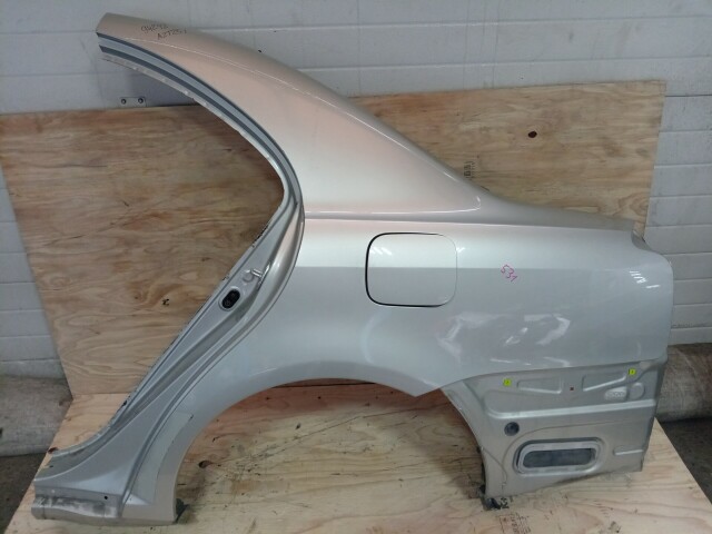 Крыло заднее TOYOTA Avensis 