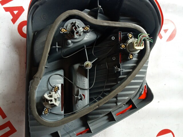 Стоп TOYOTA Platz 