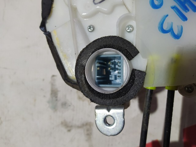 Замок двери HONDA Accord 