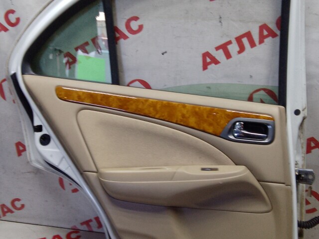 Дверь NISSAN Bluebird Sylphy 