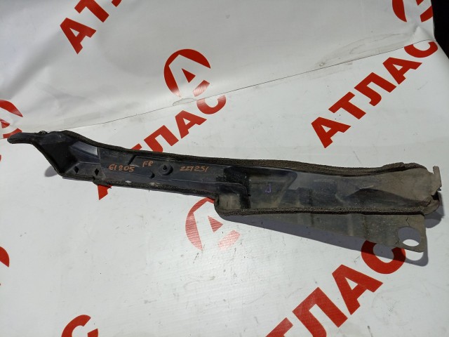 Пыльник крыла TOYOTA Avensis 