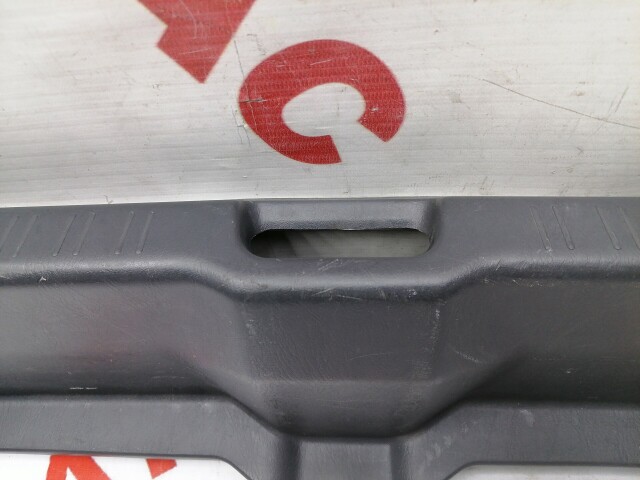 Накладка замка багажника TOYOTA Corolla 