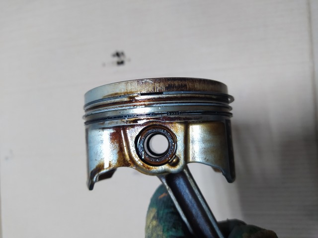 Поршень HONDA Stepwgn R20A