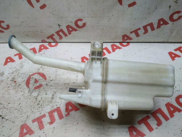 Бачок омывателя TOYOTA Avensis 