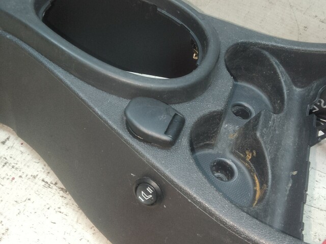 Консоль между сиденьями RENAULT Duster 