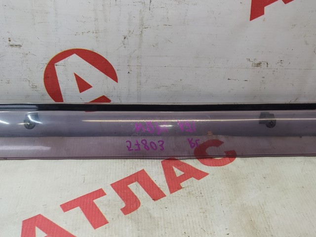 Ветровик NISSAN Primera 