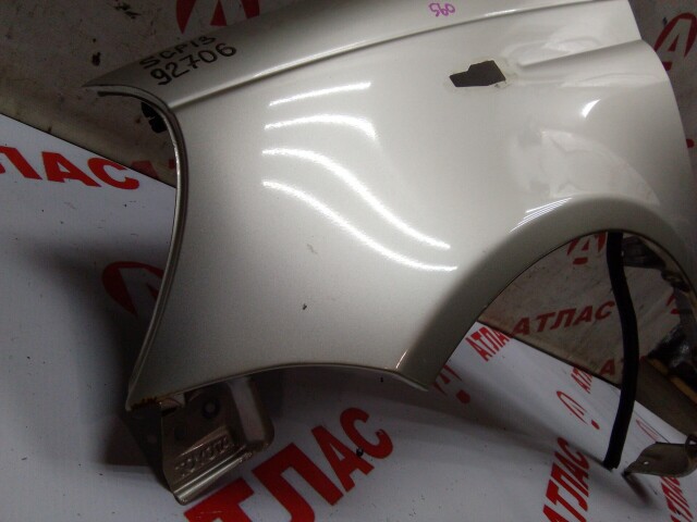 Крыло TOYOTA Vitz 