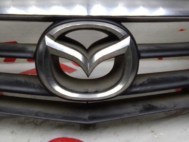 Решетка радиатора MAZDA Capella 