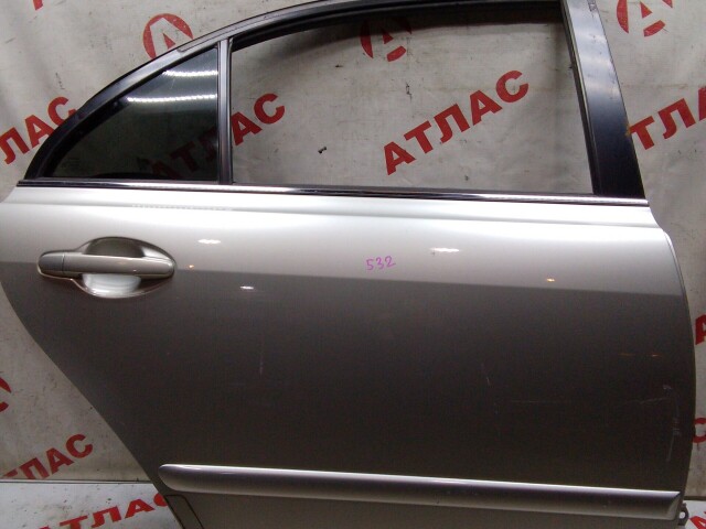 Дверь TOYOTA Avensis 